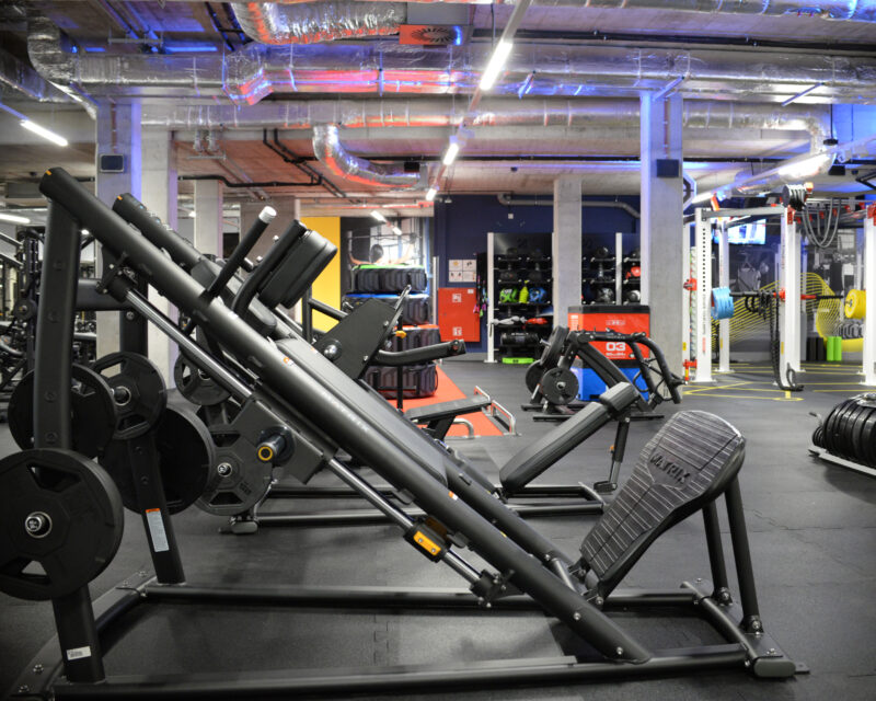Just Gym Łódź Rembielińskiego professional strength zone - leg training machines, dumbbells and functional equipment.