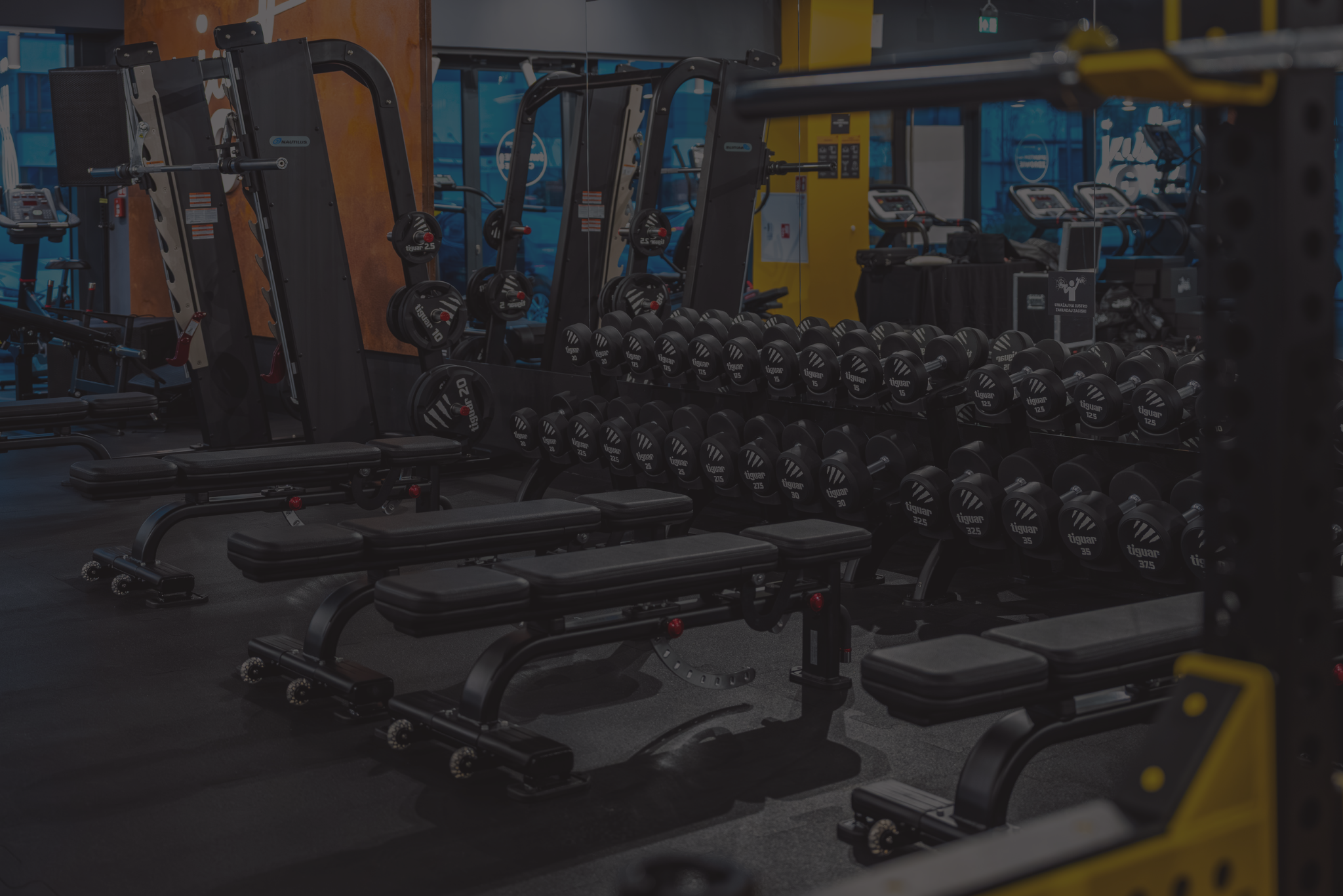 wnetrze silowni just gym w warszawie na sadybie